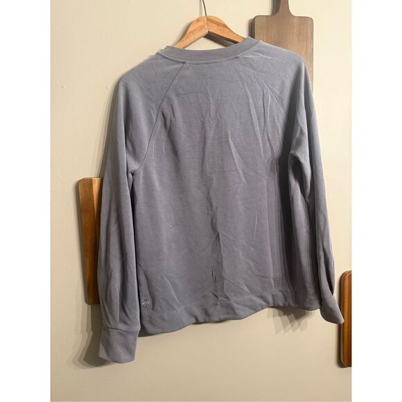 Athleta Gray Long Raglan Sleeve Crew Neck High Low Hem Pullover Sweater Small - Picture 2 of 6